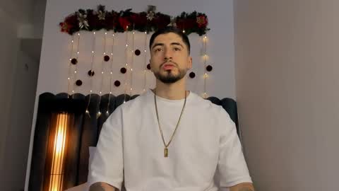 sweetfit boy online show from 16, 12, 2025