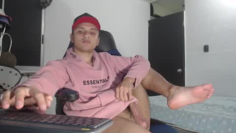 Snapshot of thomass_bender chatting on 13, 11, 2025 Thomas bender online show from 13, 11, 2025