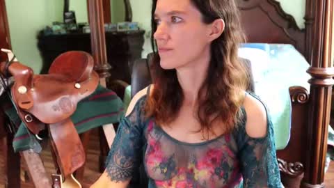 Snapshot of thornbury_rose chatting on 25, 9, 2025 ThornburyRose online show from 25, 9, 2025