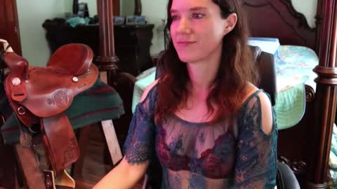 ThornburyRose online show from 18, 12, 2025