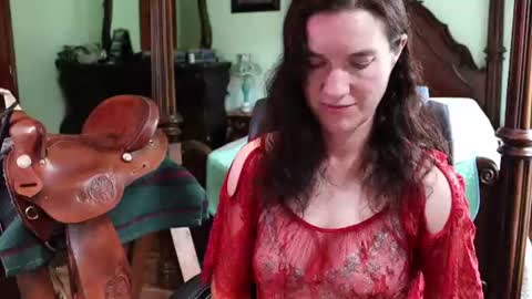 Snapshot of thornbury_rose chatting on 20, 6, 2026 ThornburyRose online show from 20, 6, 2026