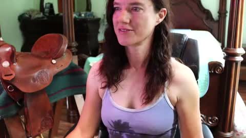 Snapshot of thornbury_rose chatting on 24, 6, 2026 ThornburyRose online show from 24, 6, 2026