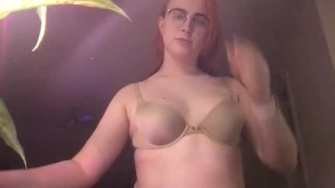 threalqueenaria online show from 16, 4, 2026