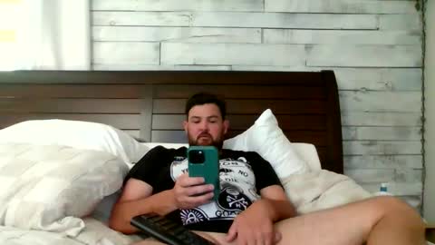 Snapshot of throwaway00000007 chatting on 4, 10, 2025 Make me explode please... online show from 4, 10, 2025