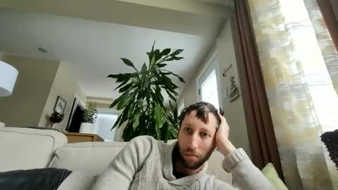 throwawayafteruse20202 online show from 3, 12, 2025