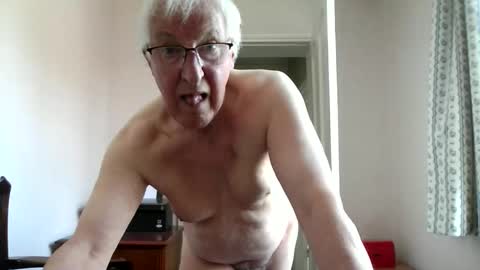 Snapshot of thruster99 chatting on 26, 4, 2026 thruster99 online show from 26, 4, 2026