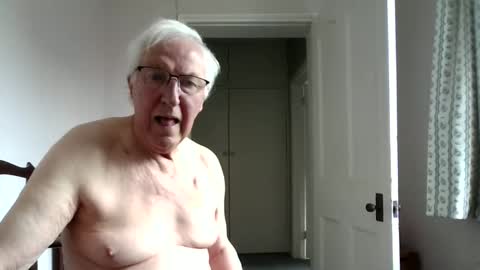 Snapshot of thruster99 chatting on 20, 5, 2026 thruster99 online show from 20, 5, 2026