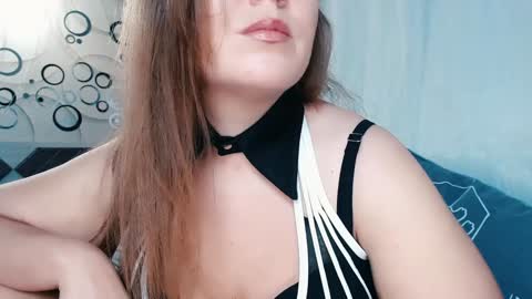 Snapshot of tia_meow chatting on 29, 1, 2025 tiameow online show from 29, 1, 2025