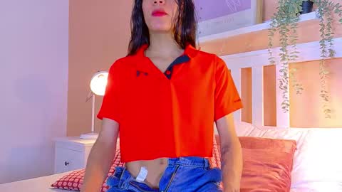 Snapshot of tiana_cinnamon chatting on 2, 10, 2025 TIANA online show from 2, 10, 2025