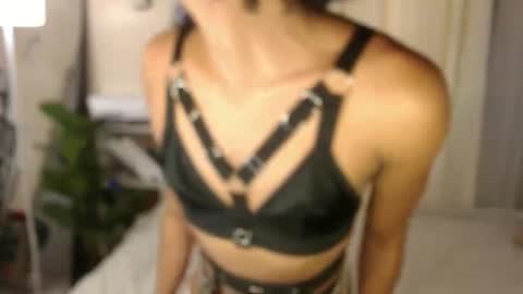 Snapshot of tiara_perezx chatting on 15, 12, 2024 Sam online show from 15, 12, 2024