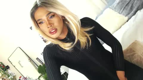 Snapshot of tiara_perezx chatting on 27, 2, 2025 Sam online show from 27, 2, 2025