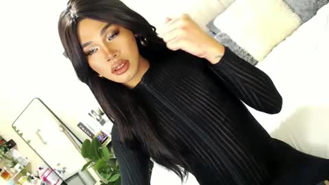 Snapshot of tiara_perezx chatting on 3, 3, 2025 Sam online show from 3, 3, 2025