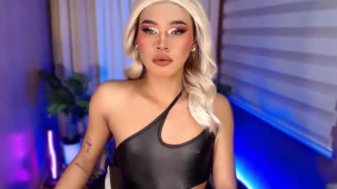 Snapshot of tiara_perezx chatting on 17, 9, 2025 Sam online show from 17, 9, 2025