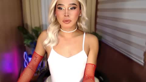 Snapshot of tiara_perezx chatting on 22, 9, 2025 Sam online show from 22, 9, 2025