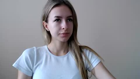 Snapshot of tiarasmile chatting on 25, 7, 2026 Tiara online show from 25, 7, 2026