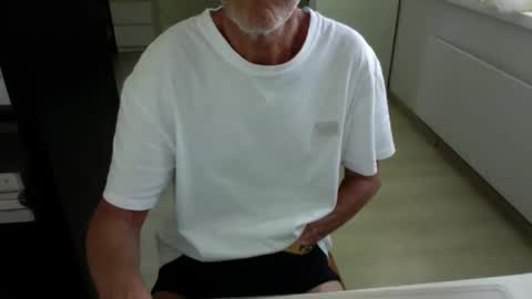 Snapshot of tiburzio chatting on 16, 9, 2025 tiburzio online show from 16, 9, 2025