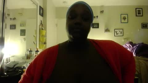 Snapshot of tierrahenri chatting on 23, 11, 2025 Tierra Henri online show from 23, 11, 2025