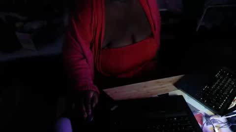 Snapshot of tierrahenri chatting on 24, 11, 2025 Tierra Henri online show from 24, 11, 2025