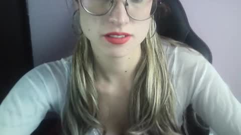 Tifanny online show from 9, 3, 2025