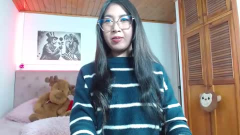 Snapshot of tifanny_squirt chatting on 15, 10, 2025 Tifanny online show from 15, 10, 2025