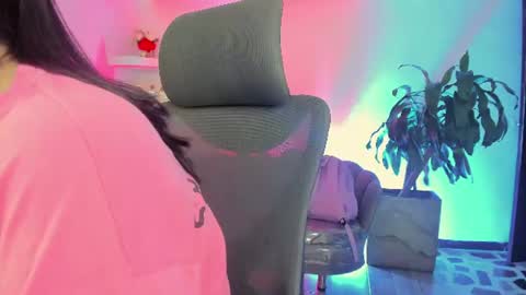    online show from 8, 7, 2026