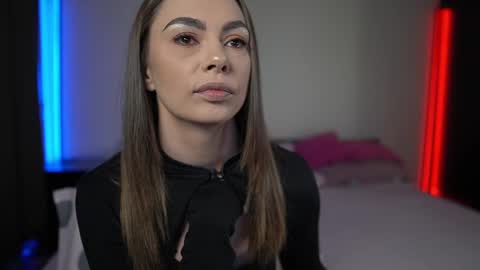 Tiffany online show from 9, 3, 2025