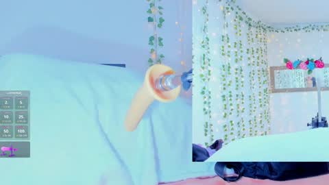 Tiffanny online show from 8, 11, 2025