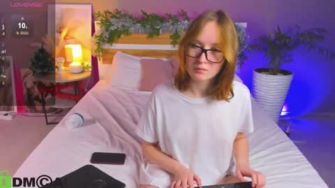 tiffany_roy online show from 9, 1, 2025