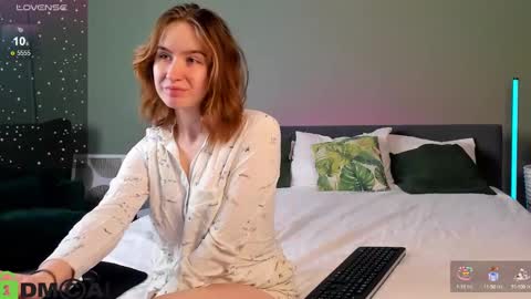 tiffany_roy online show from 21, 1, 2025