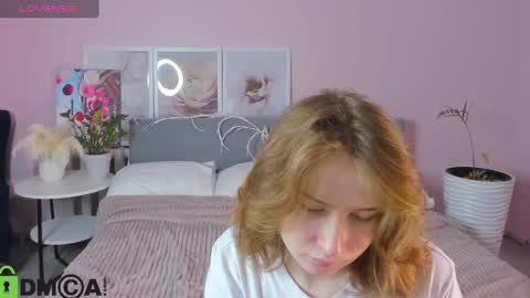 tiffany_roy online show from 5, 3, 2025