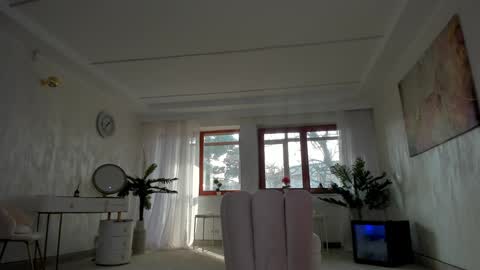 Tiffany Houston online show from 7, 2, 2025