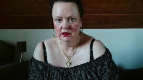 TiffanyMature online show from 7, 11, 2025