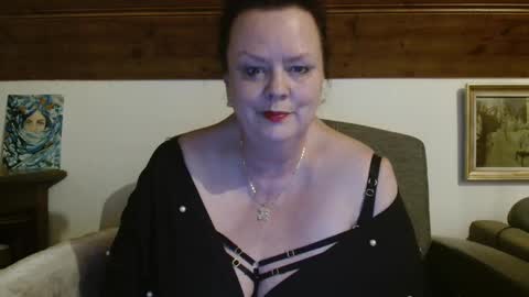 TiffanyMature online show from 10, 3, 2026