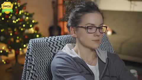 tiffanyriox online show from 5, 12, 2025