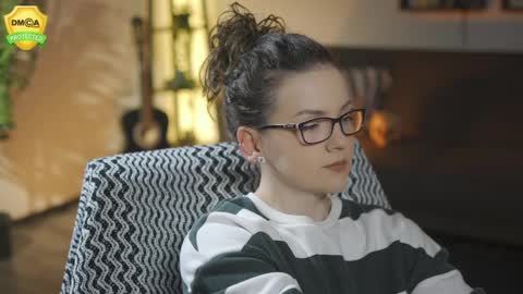 tiffanyriox online show from 8, 4, 2026