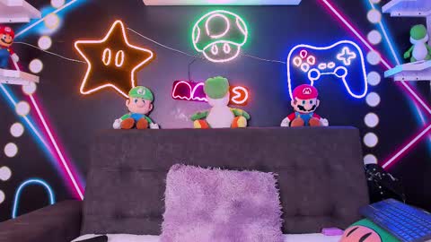 Tiffany  online show from 17, 2, 2025