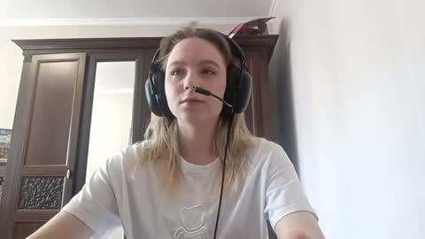 Snapshot of tildarumbaugh chatting on 9, 6, 2026 Alice online show from 9, 6, 2026
