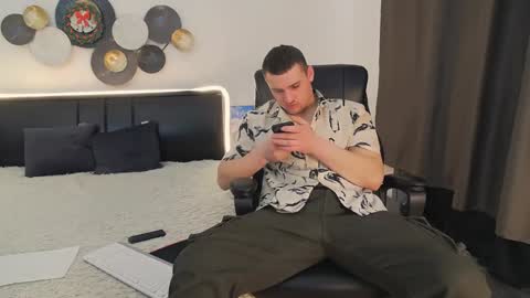 ask me online show from 6, 1, 2025