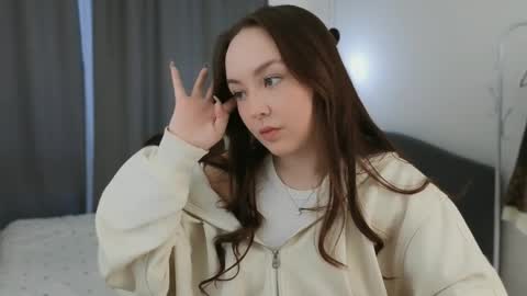 Mia online show from 28, 3, 2026