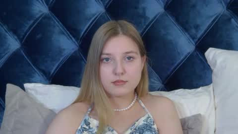 TinaBurton online show from 19, 4, 2026