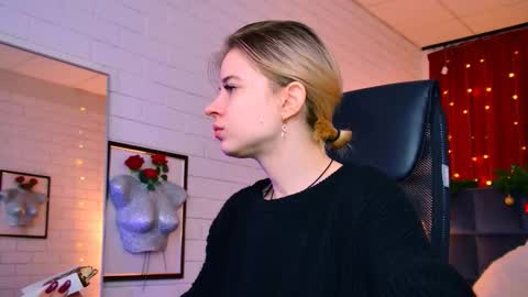 Tina Davil online show from 7, 1, 2026