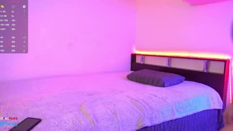 Tinalittle online show from 4, 12, 2025