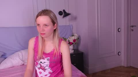 tinasiner online show from 23, 12, 2024