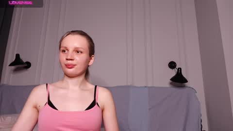 tinasiner online show from 10, 2, 2025