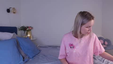 tinasiner online show from 29, 9, 2025