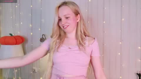 Snapshot of tinasiner chatting on 1, 6, 2026 tinasiner online show from 1, 6, 2026