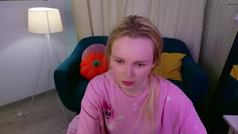 tinasiner online show from 16, 6, 2026