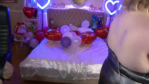 Snapshot of tinkerrbelll chatting on 18, 2, 2025 TinkerrBelll online show from 18, 2, 2025
