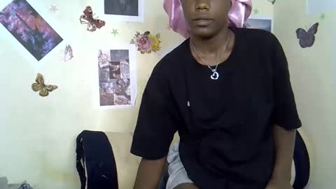 Snapshot of tinnie_e chatting on 12, 1, 2026 tinnie_e online show from 12, 1, 2026