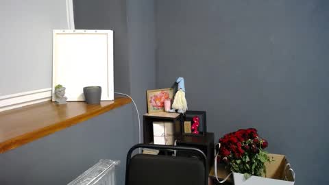 Gloria online show from 25, 2, 2025